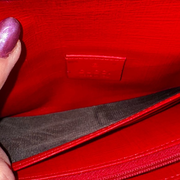 Gucci GG canvas Guccissima wallet with a red leather strap. - Picture 8 of 10